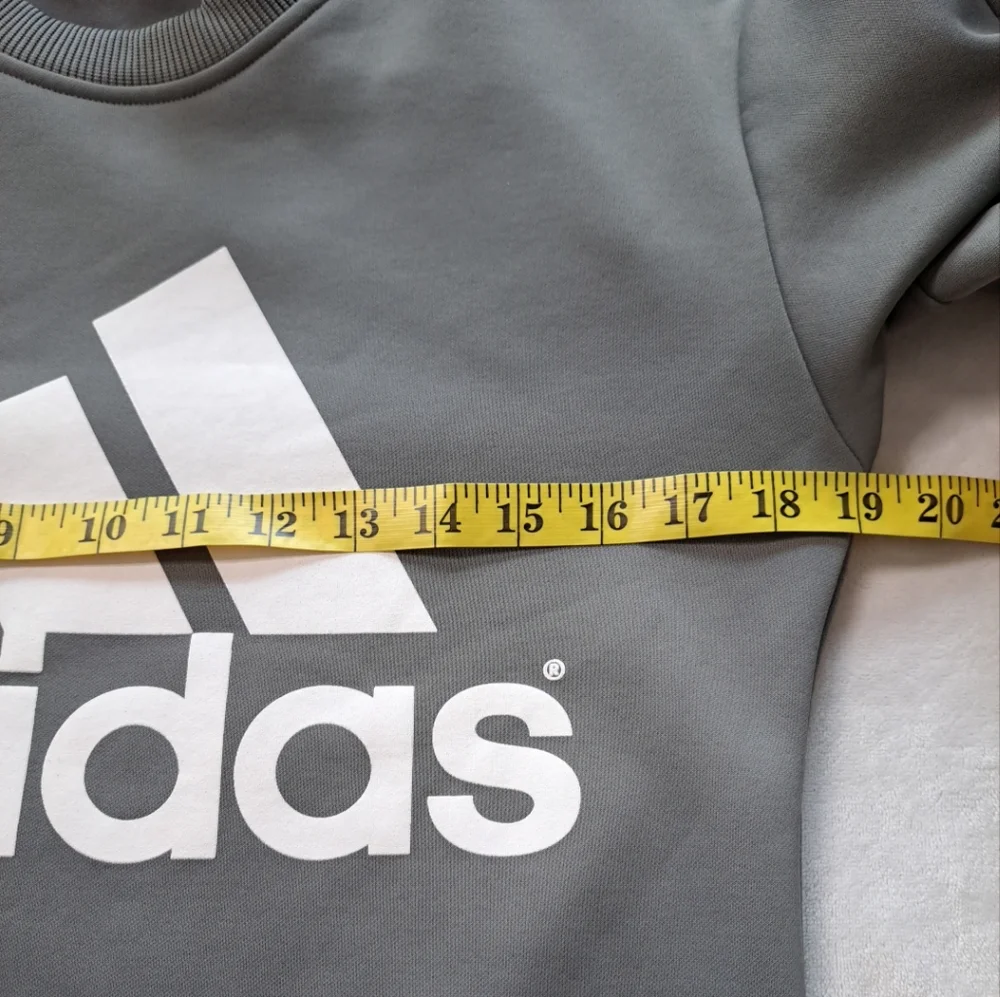 Adidas Men's Size Small Logo Pullover Gray Crewneck Long Sleeve Sweatshirt